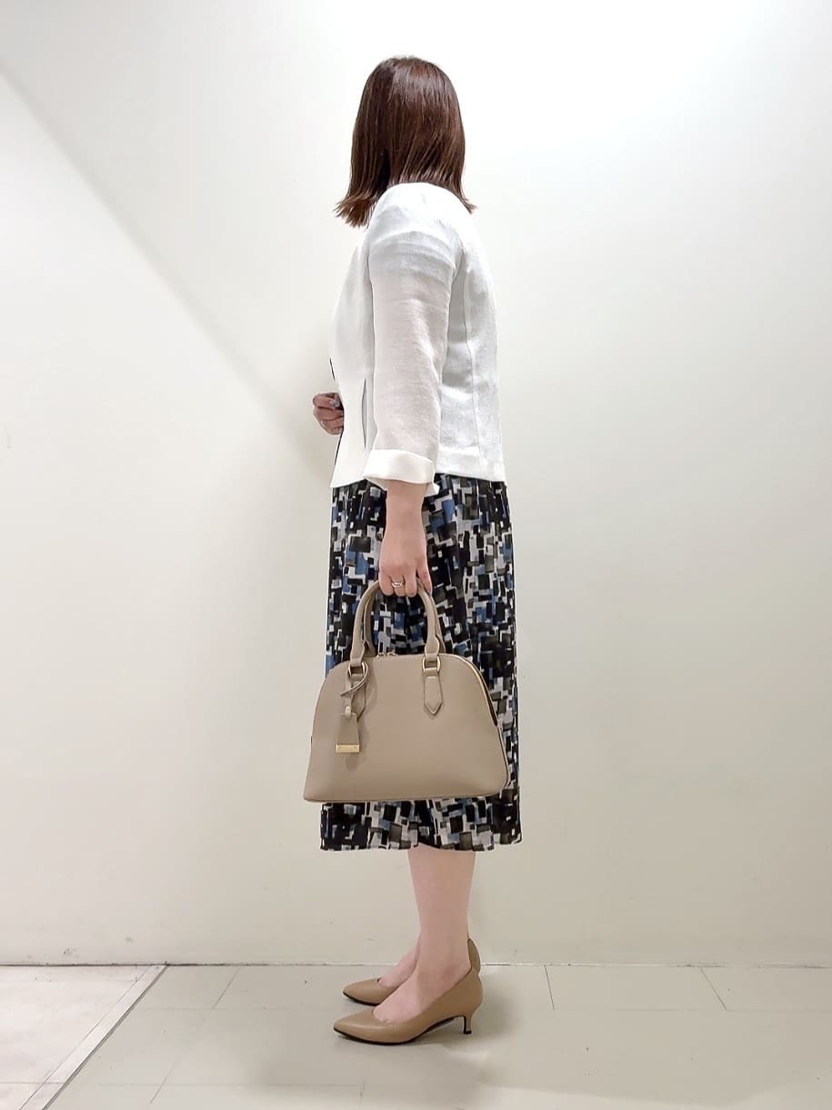 YUIさんの「UNTITLED｜【洗える/前開きボタン/ベルト付】ブロック柄ワンピース」を使ったコーディネート