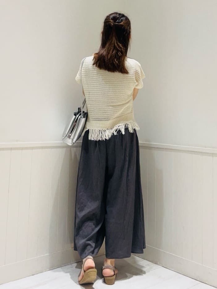 Kyonさんの「SHOO･LA･RUE｜【S-LL】裾フリンジマクラメVネックニット」を使ったコーディネート
