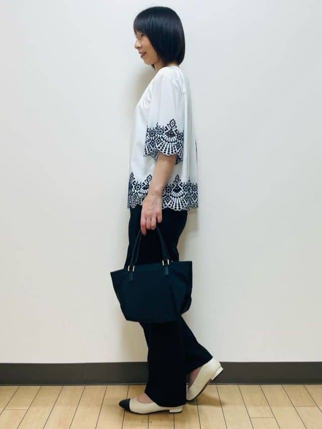 Riiさんの「Reflect｜【マシンウォッシュ可】リネンライクフレアパンツ」を使ったコーディネート