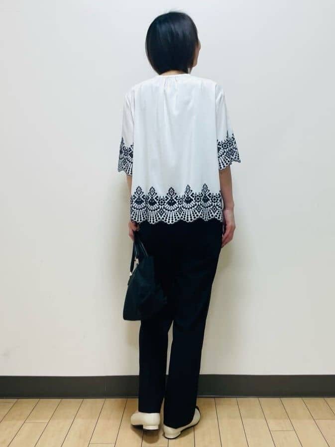Riiさんの「Reflect｜【マシンウォッシュ可】リネンライクフレアパンツ」を使ったコーディネート