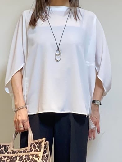tomoさんの「UNTITLED｜ビッグオーバルネックレス」を使ったコーディネート