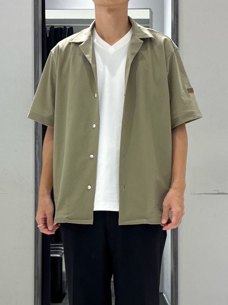 わいずみさんの「TAKEO KIKUCHI｜【COOL CITY WEAR】エアートール オープンカラーシャツ /接触冷感・通気性」を使ったコーディネート
