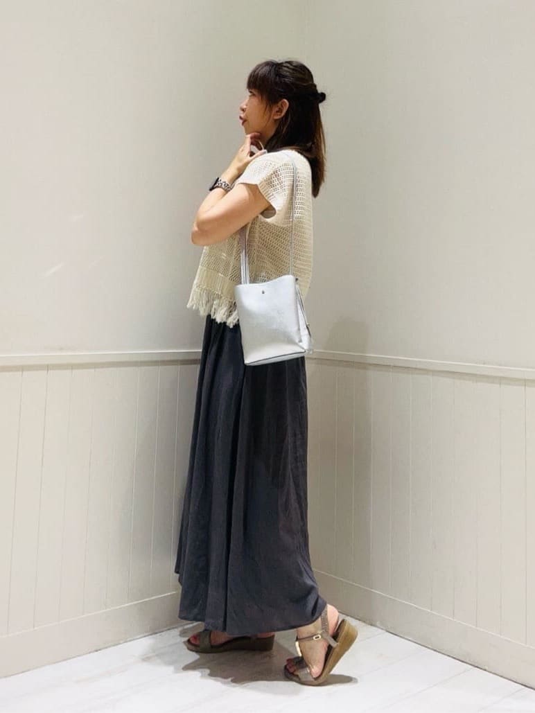 Kyonさんの「SHOO･LA･RUE｜【S-LL】裾フリンジマクラメVネックニット」を使ったコーディネート