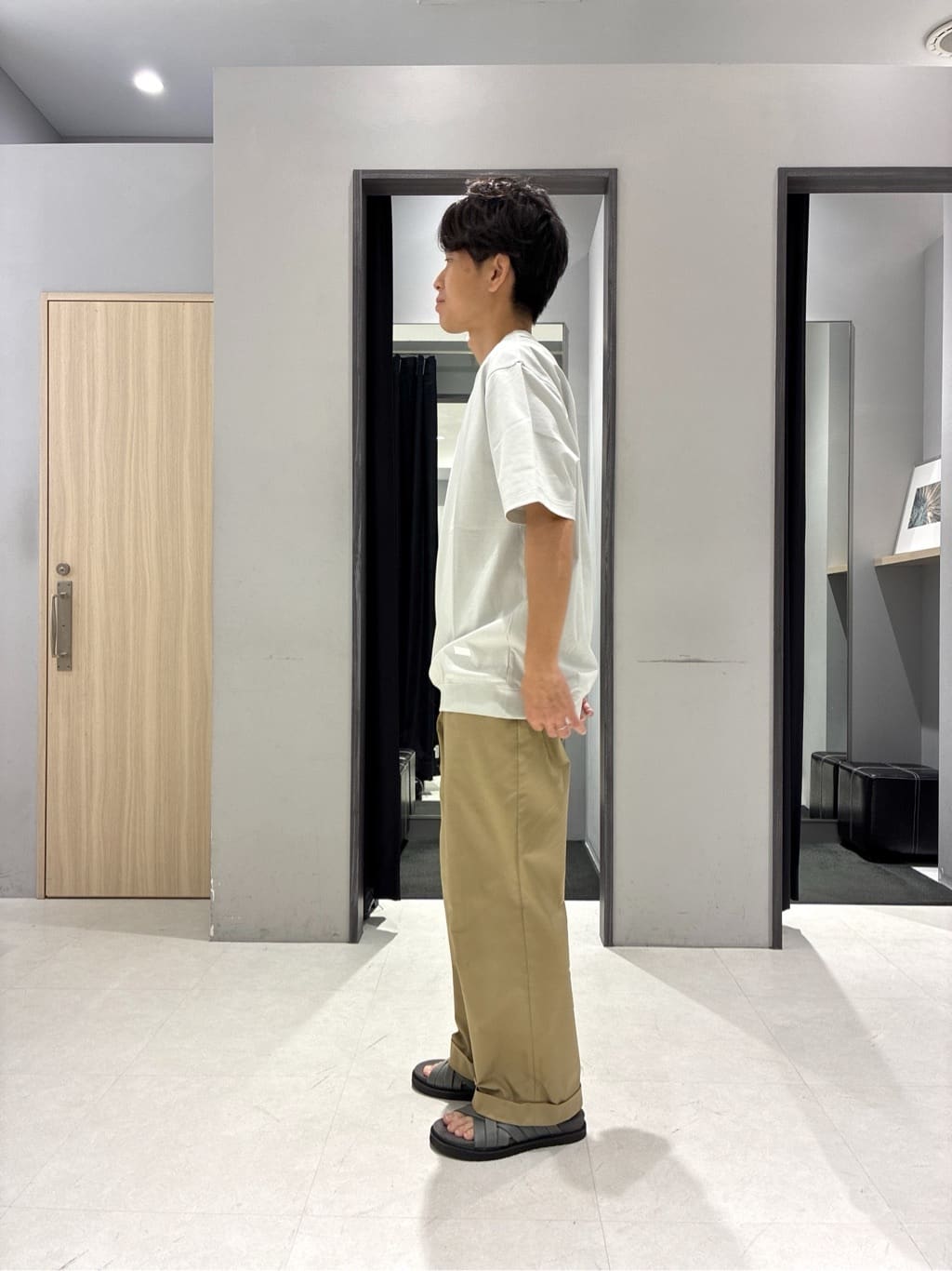 わいずみさんの「TAKEO KIKUCHI｜【抗菌防臭／5サイズ展開】ハイゲージポンチ Tシャツ」を使ったコーディネート