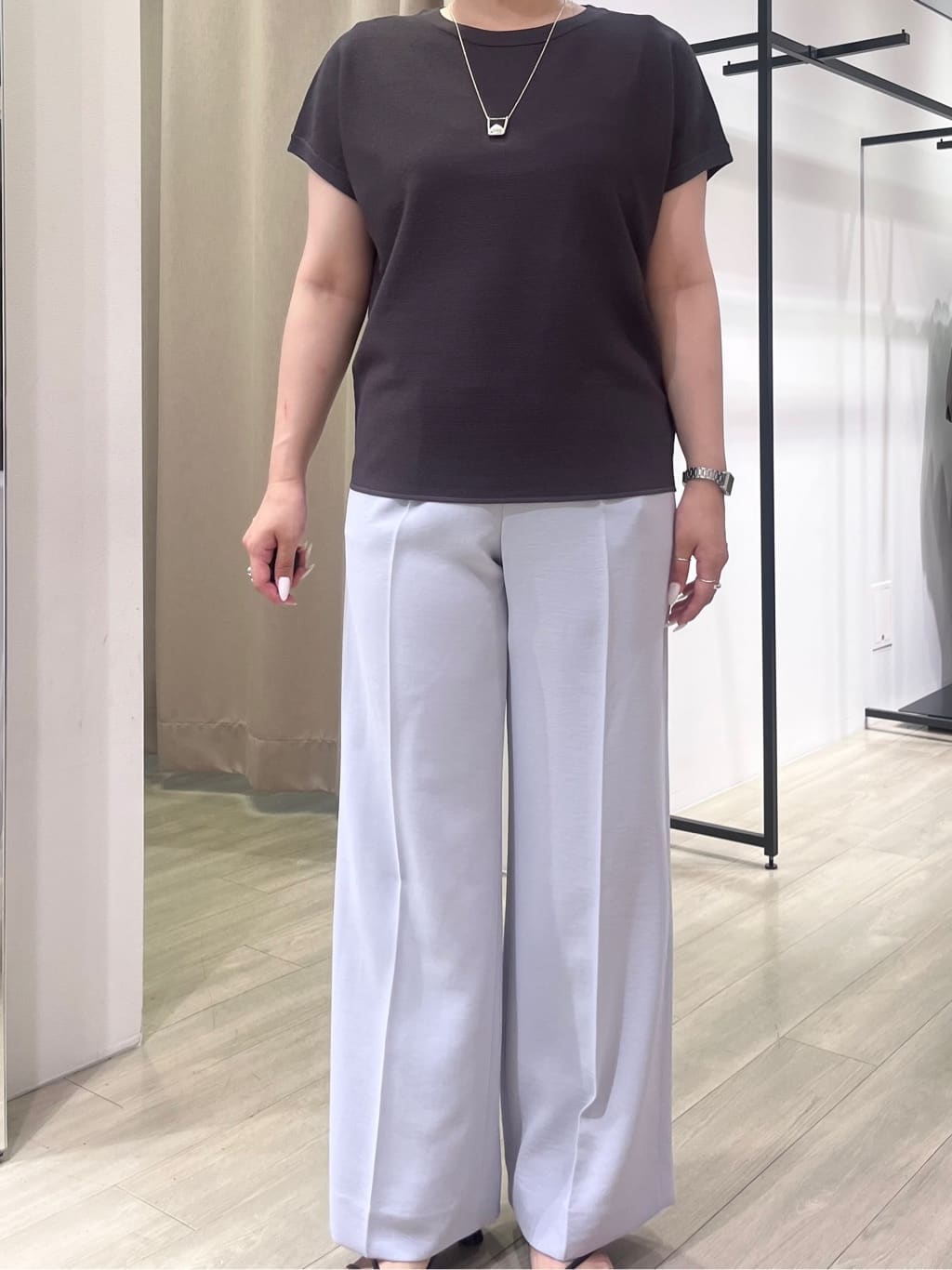 hasuさんの「INDIVI｜【着る日傘／遮熱／UVケア】ワイドパンツ」を使ったコーディネート