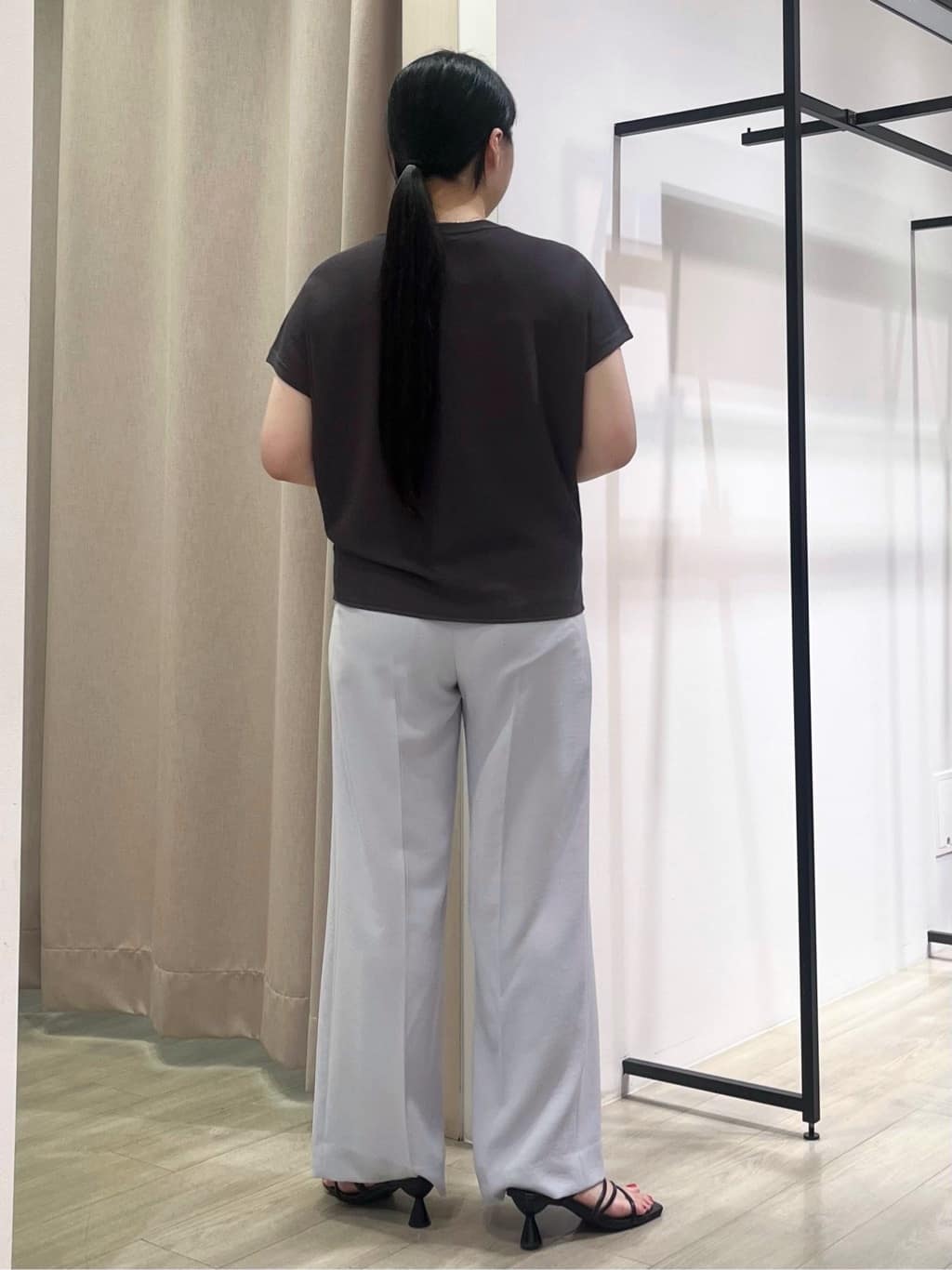 hasuさんの「INDIVI｜【着る日傘／遮熱／UVケア】ワイドパンツ」を使ったコーディネート