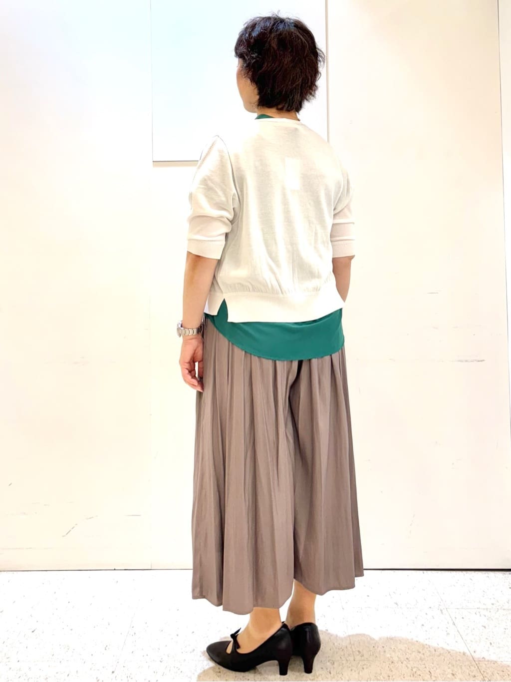 ヤスコさんの「Reflect｜【ウエストゴム仕様／長く着られる◎】スカーチョパンツ」を使ったコーディネート