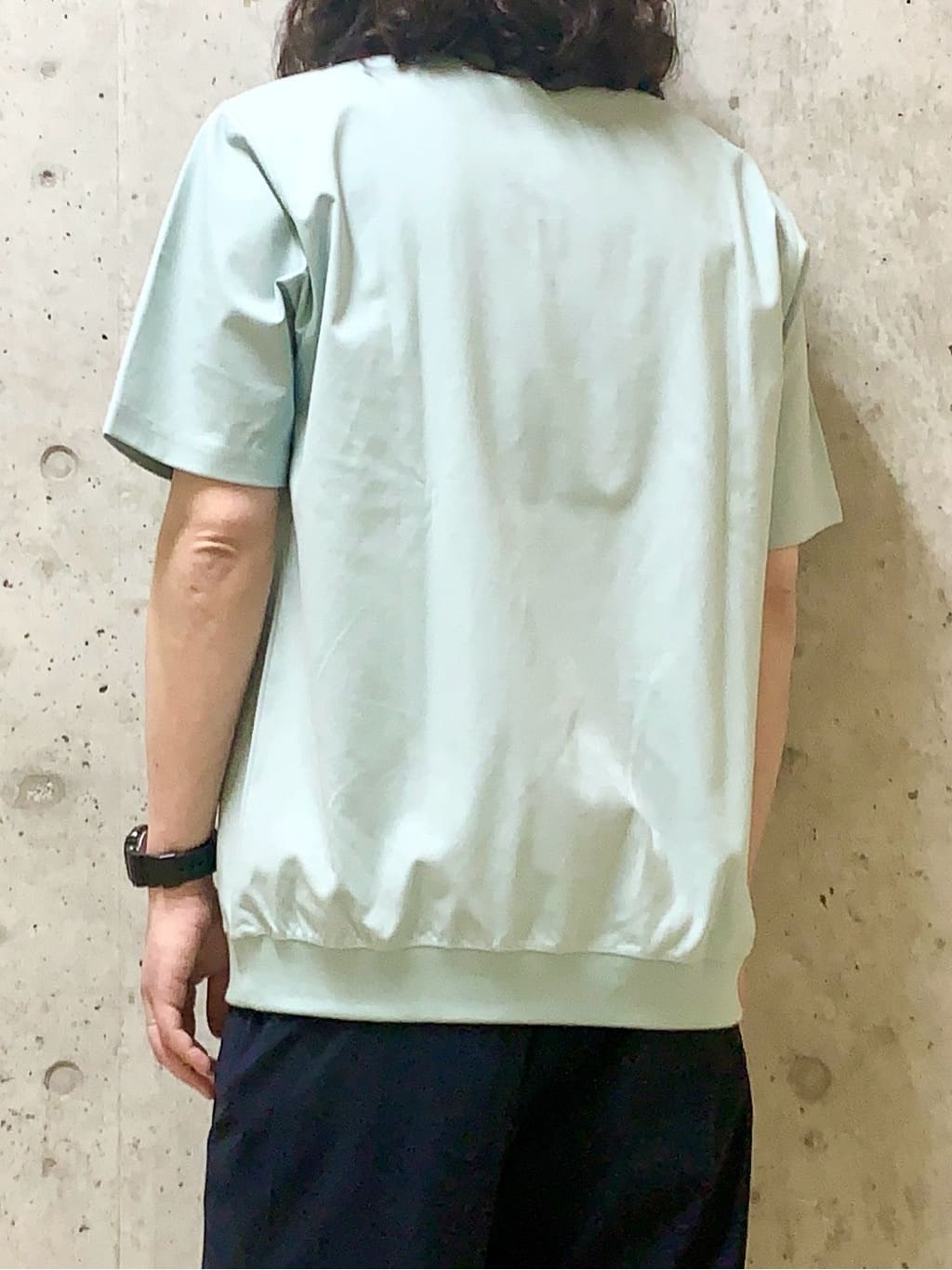 木村剛さんの「TAKEO KIKUCHI｜【抗菌防臭／5サイズ展開】ハイゲージポンチ Tシャツ」を使ったコーディネート