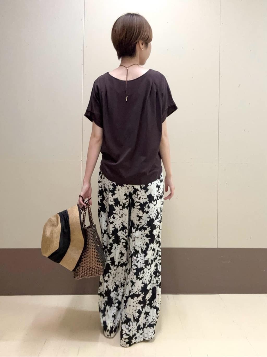 mioさんの「UNTITLED｜メタリックメッシュトート」を使ったコーディネート
