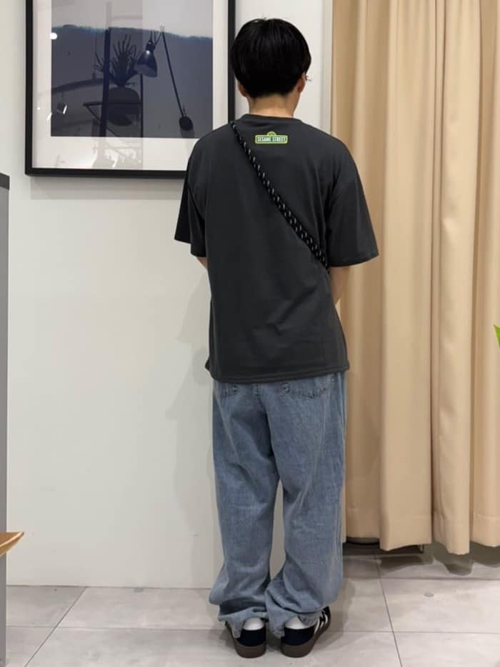 はさんの「THE SHOP TK｜セサミストリートTシャツ／親子リンク」を使ったコーディネート