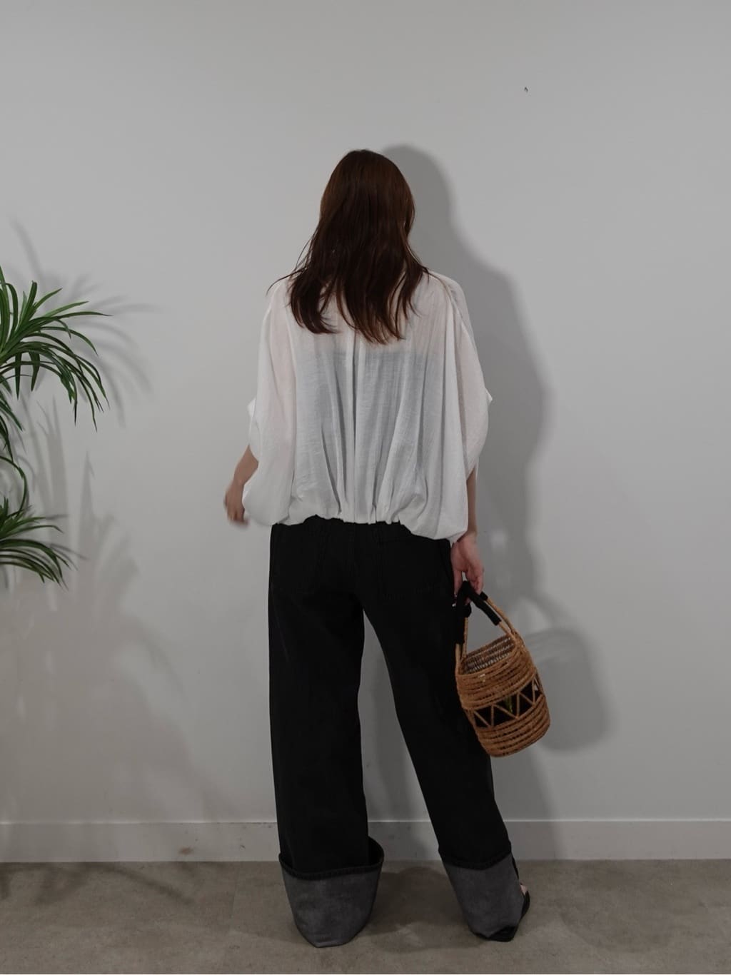 mitsukiさんの「INDIVI｜バルーンフォルムブラウス」を使ったコーディネート