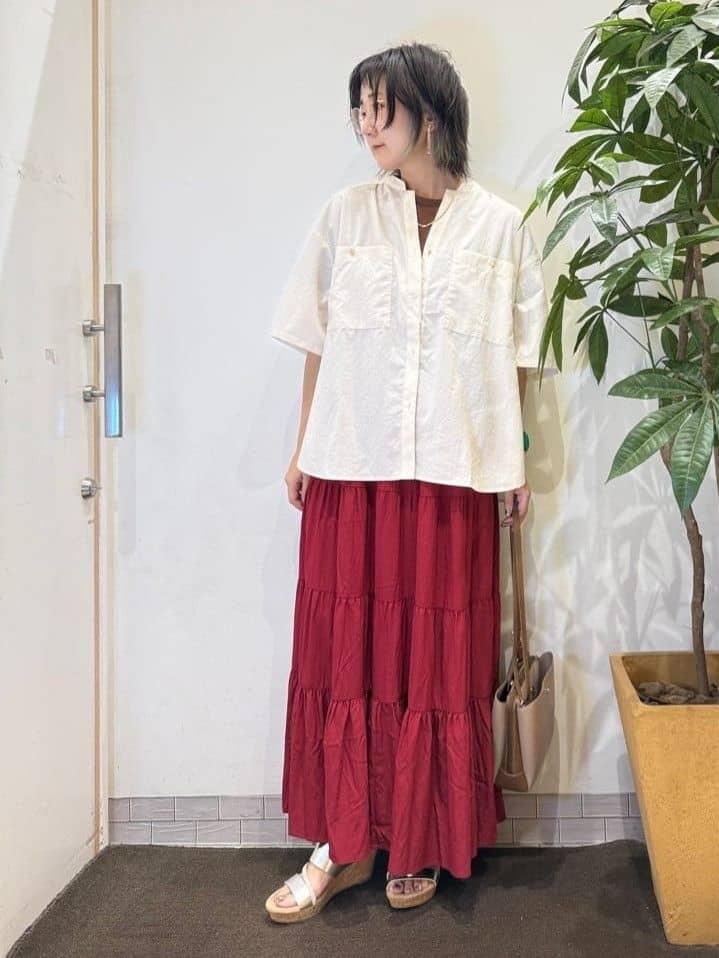 misakiさんの「SHOO･LA･RUE｜【S-LL/ひんやり/UV】選べる6柄でそれぞれ欲しくなる プリントTシャツ」を使ったコーディネート