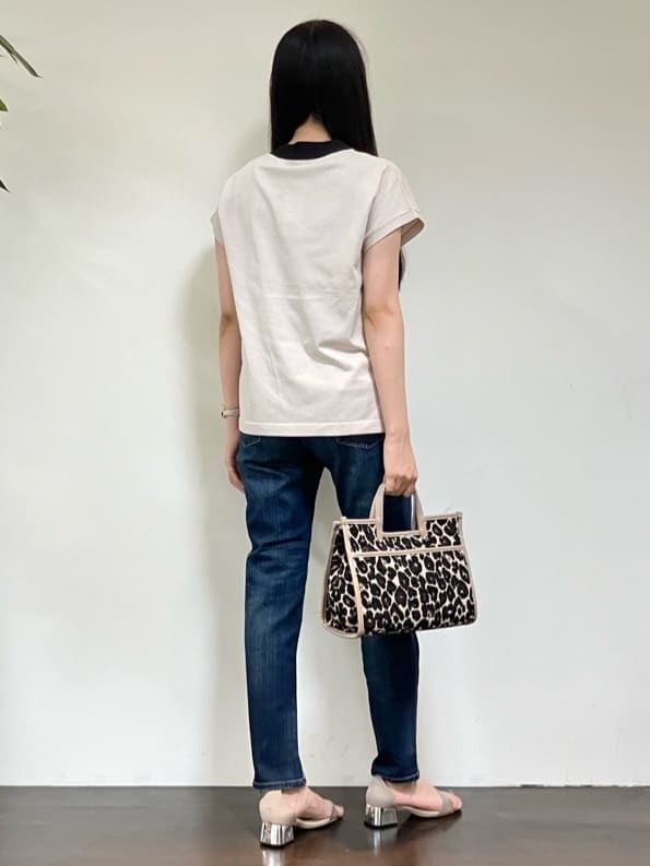カレンさんの「UNTITLED｜【Healthy DENIM&times;UNTITLED】別注 R Mrytle（リマートル）テーパードデニム」を使ったコーディネート