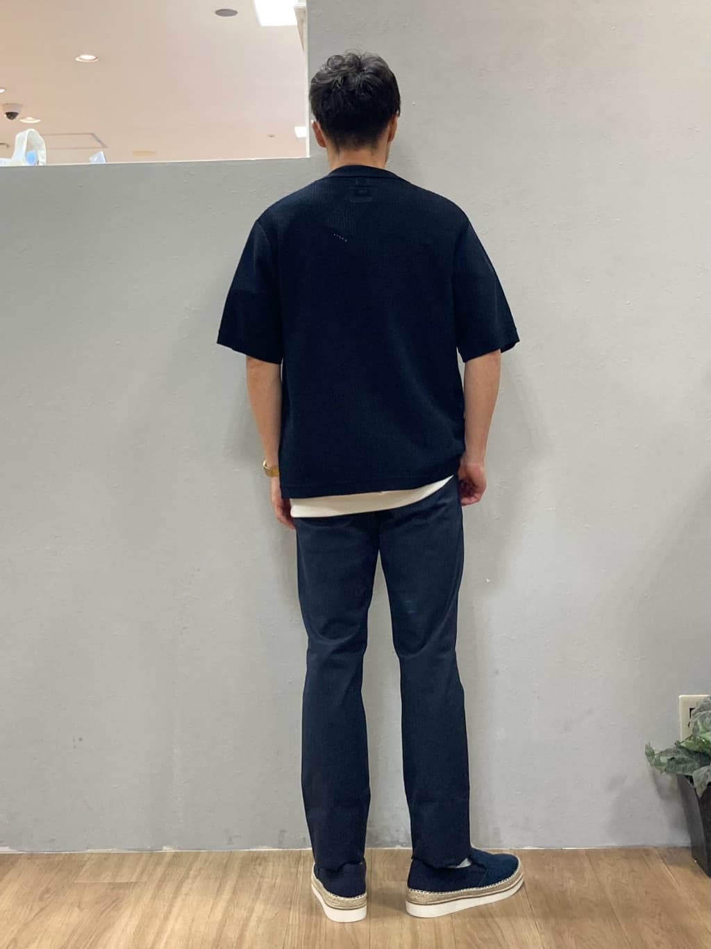 シュンさんの「TAKEO KIKUCHI｜【抗菌防臭／5サイズ展開】ハイゲージポンチ Tシャツ」を使ったコーディネート