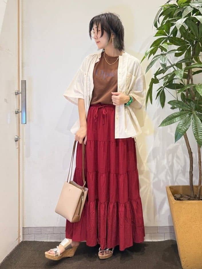 misakiさんの「SHOO･LA･RUE｜【S-LL/ひんやり/UV】選べる6柄でそれぞれ欲しくなる プリントTシャツ」を使ったコーディネート