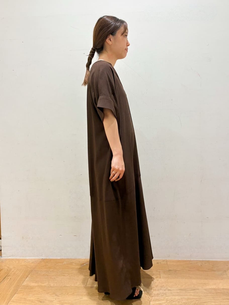 kurumiさんの「OPAQUE.CLIP｜レーヨン麻キーネックワンピース【洗える】」を使ったコーディネート