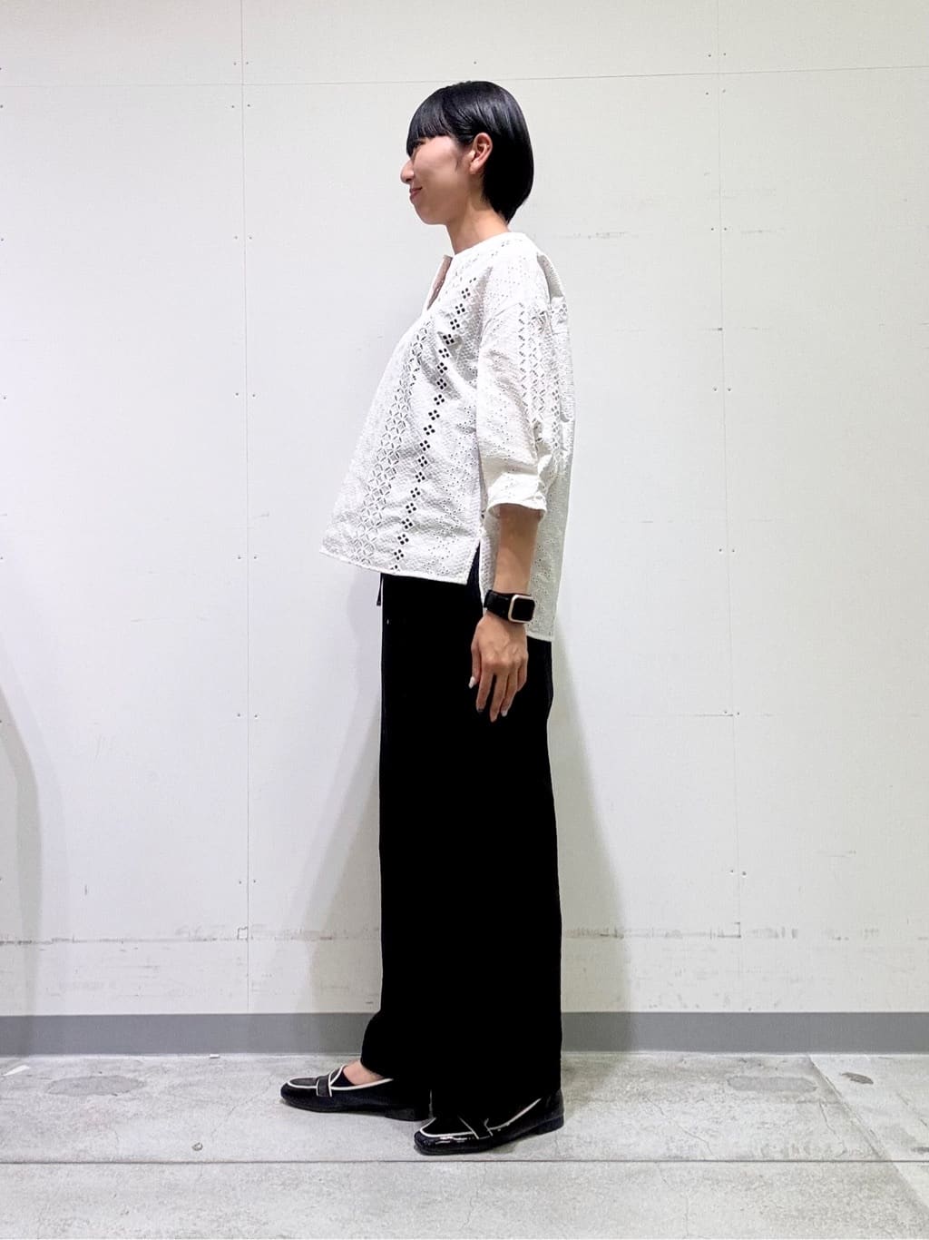 naoさんの「INDIVI｜【洗える／UVケア／SETUP可能】ドロストワイドパンツ」を使ったコーディネート