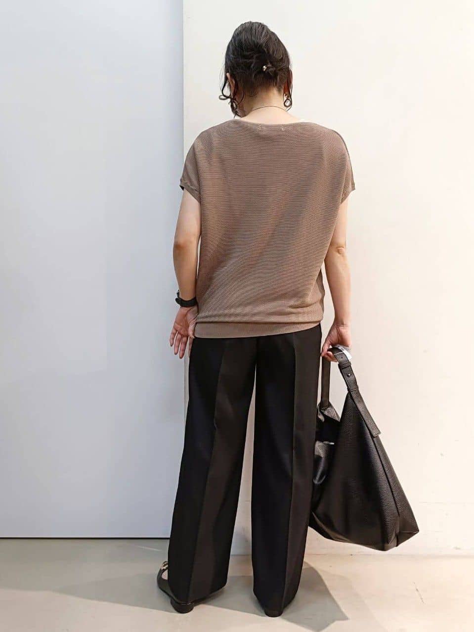 あんさんの「THE SHOP TK｜【6色展開】さらさらフレンチニット【毛玉になりにくい/洗濯機OK】」を使ったコーディネート