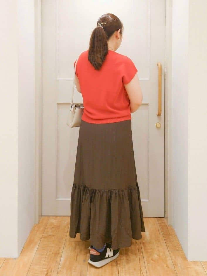 ななこさんの「SHOO･LA･RUE｜【洗える/S-LL/ひんやり】さらりと好印象　総針フレンチスリーブニット」を使ったコーディネート