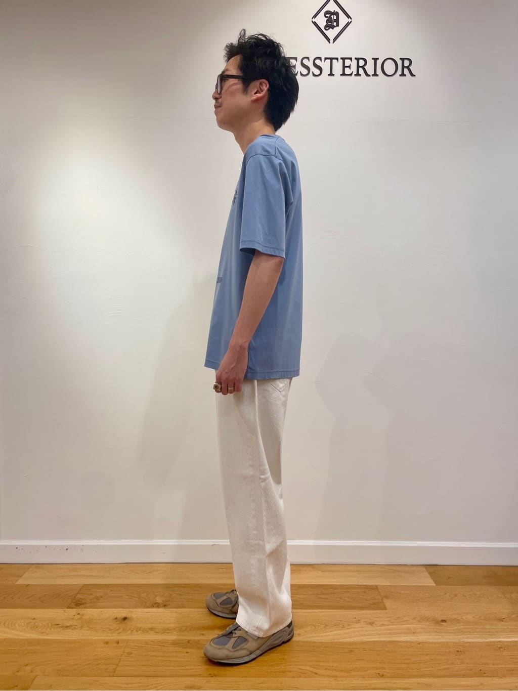 蒲谷祐太さんの「DRESSTERIOR｜【撥水仕様】シュリンクレザー トートバッグ」を使ったコーディネート