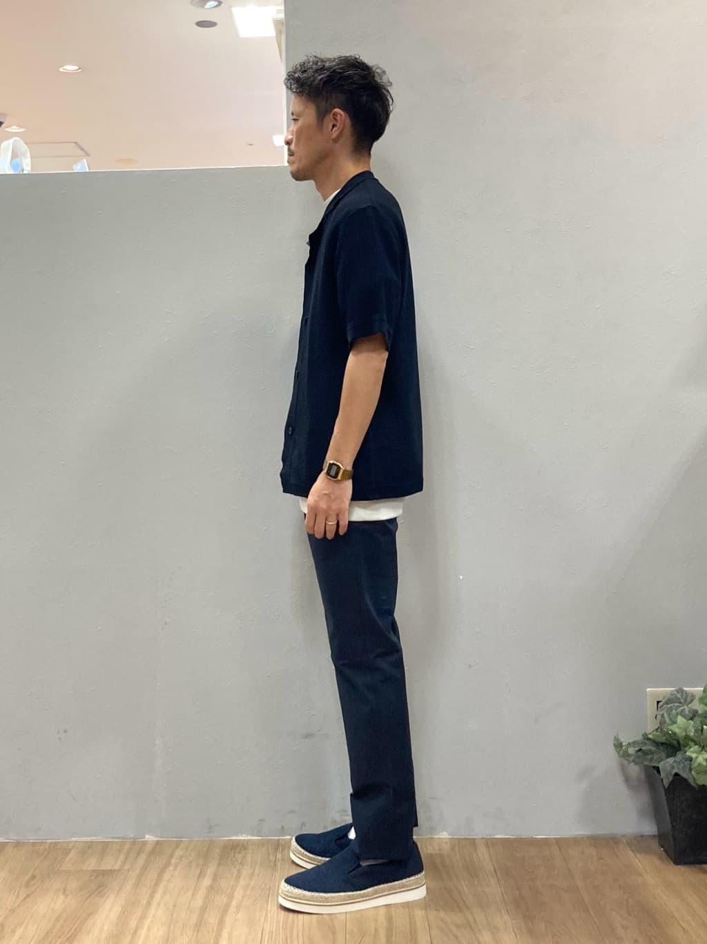 シュンさんの「TAKEO KIKUCHI｜【抗菌防臭／5サイズ展開】ハイゲージポンチ Tシャツ」を使ったコーディネート