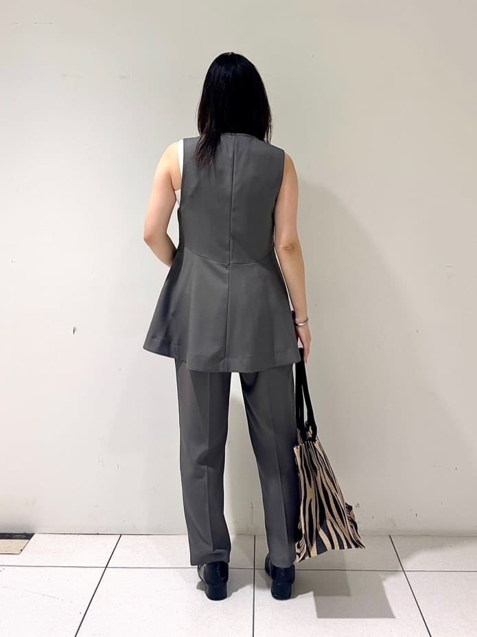 そんさんの「INDIVI｜【接触冷感／セットアップ対応】イージーテーパードパンツ【通勤・セレモニー】」を使ったコーディネート
