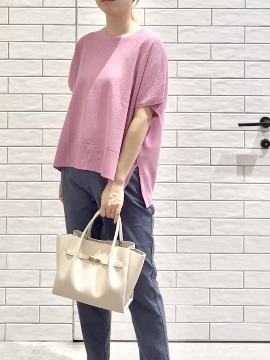 しおりさんの「OPAQUE.CLIP｜《5色展開／S-LLサイズ》リラクシーメッシュニット【洗濯機洗い可】」を使ったコーディネート
