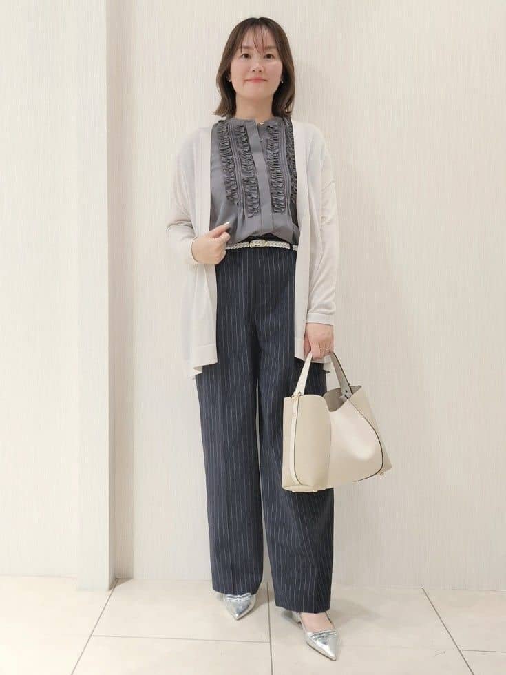 naokoさんの「UNTITLED｜◆【セットアップ可能／オンオフ】ラミー混 タックワイドパンツ」を使ったコーディネート