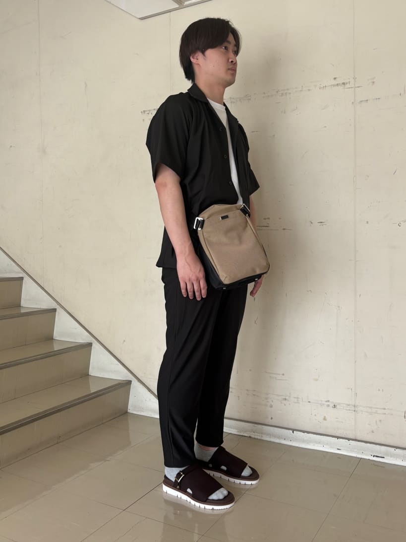 圭哉さんの「TAKEO KIKUCHI｜【COOL CITY WEAR】エアートール オープンカラーシャツ /接触冷感・通気性」を使ったコーディネート