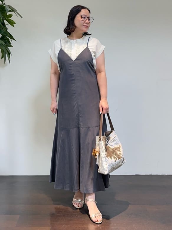 Asamiさんの「UNTITLED｜【洗える/肩紐調節可能】パウダーキャミワンピース」を使ったコーディネート