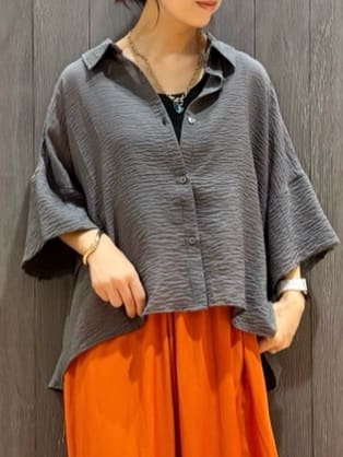 meiさんの「SHOO･LA･RUE｜ゆるっと感がこなれ見え ワッシャーシアー半袖シャツ」を使ったコーディネート