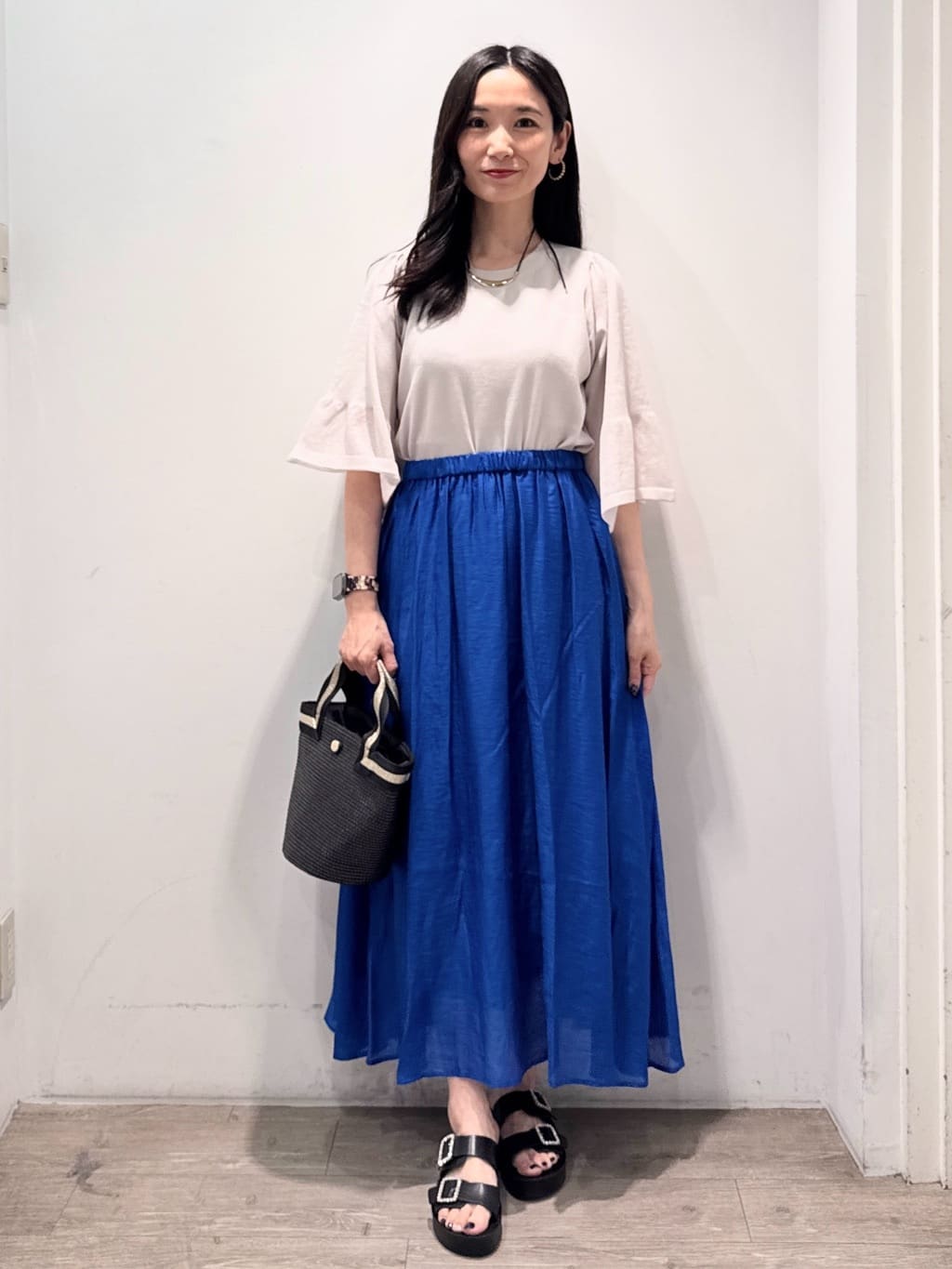 yuicciさんの「OPAQUE.CLIP｜《5色展開》シアーフレアスリーブニット【洗濯機洗い可】」を使ったコーディネート