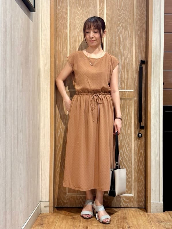 KAORIさんの「SHOO･LA･RUE｜キラッと光るラメとスパンコールが印象的 メッシュカーディガン」を使ったコーディネート