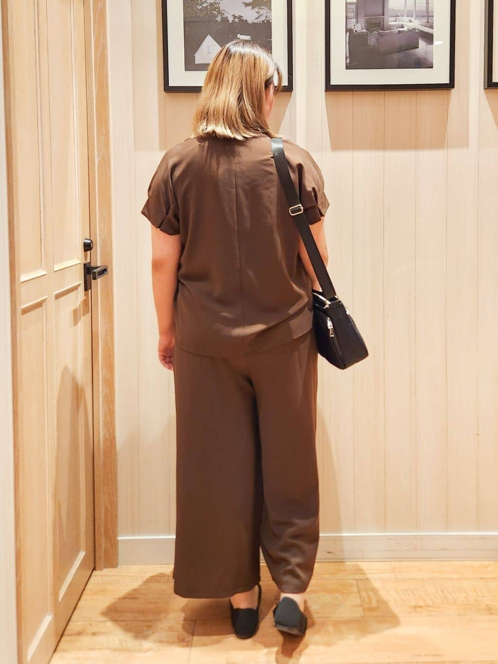 れーやんさんの「SHOO･LA･RUE｜【S-LL/セットアップ可/ひんやり】きちんと見えで上品 お袖タック スキッパーブラウス」を使ったコーディネート