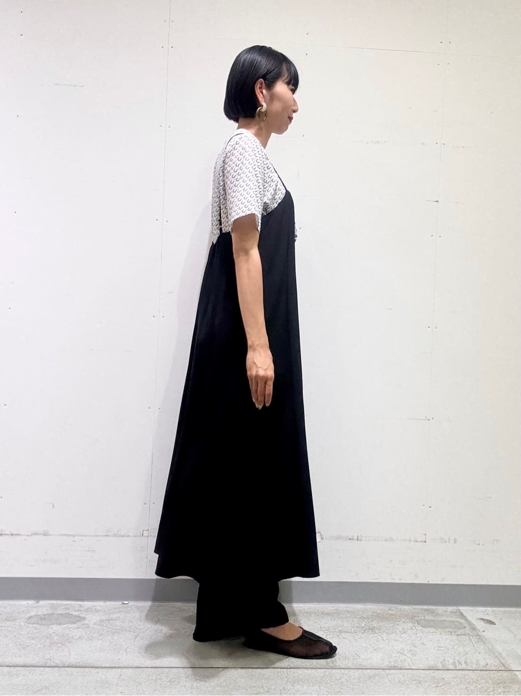 naoさんの「INDIVI｜【洗える／UVケア】幾何学柄＆無地ボウタイブラウス」を使ったコーディネート