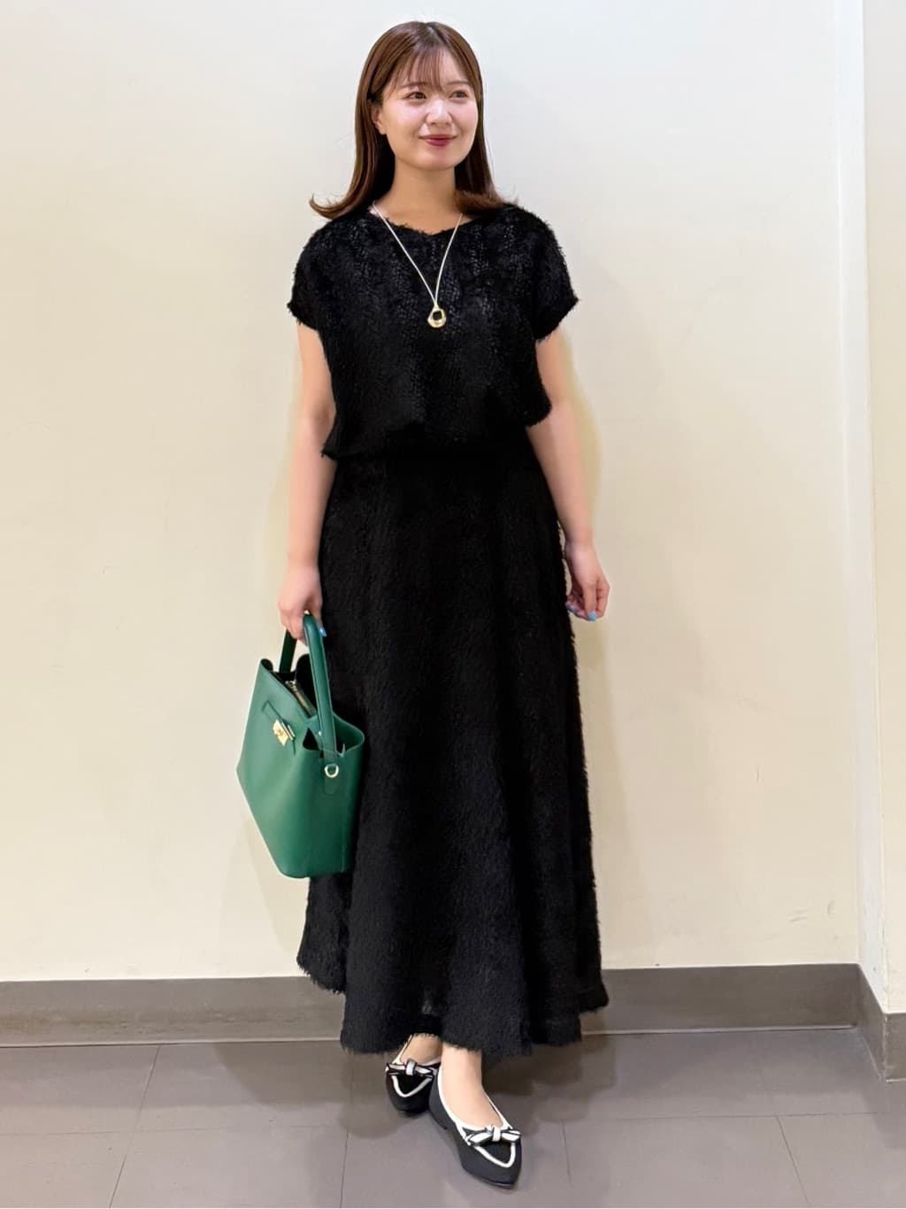 いくみさんの「UNTITLED｜【セットアップ可/洗える】フェザーフレンチスリーブブラウス」を使ったコーディネート