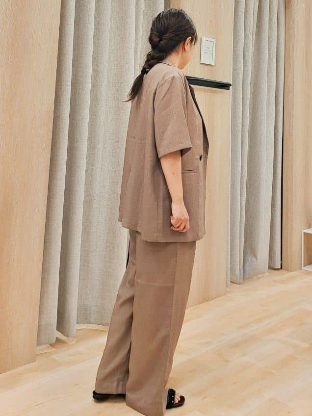 ふるさんの「grove｜軽やかに羽織れて、きちんと見え ハーフスリーブテーラードジャケット」を使ったコーディネート