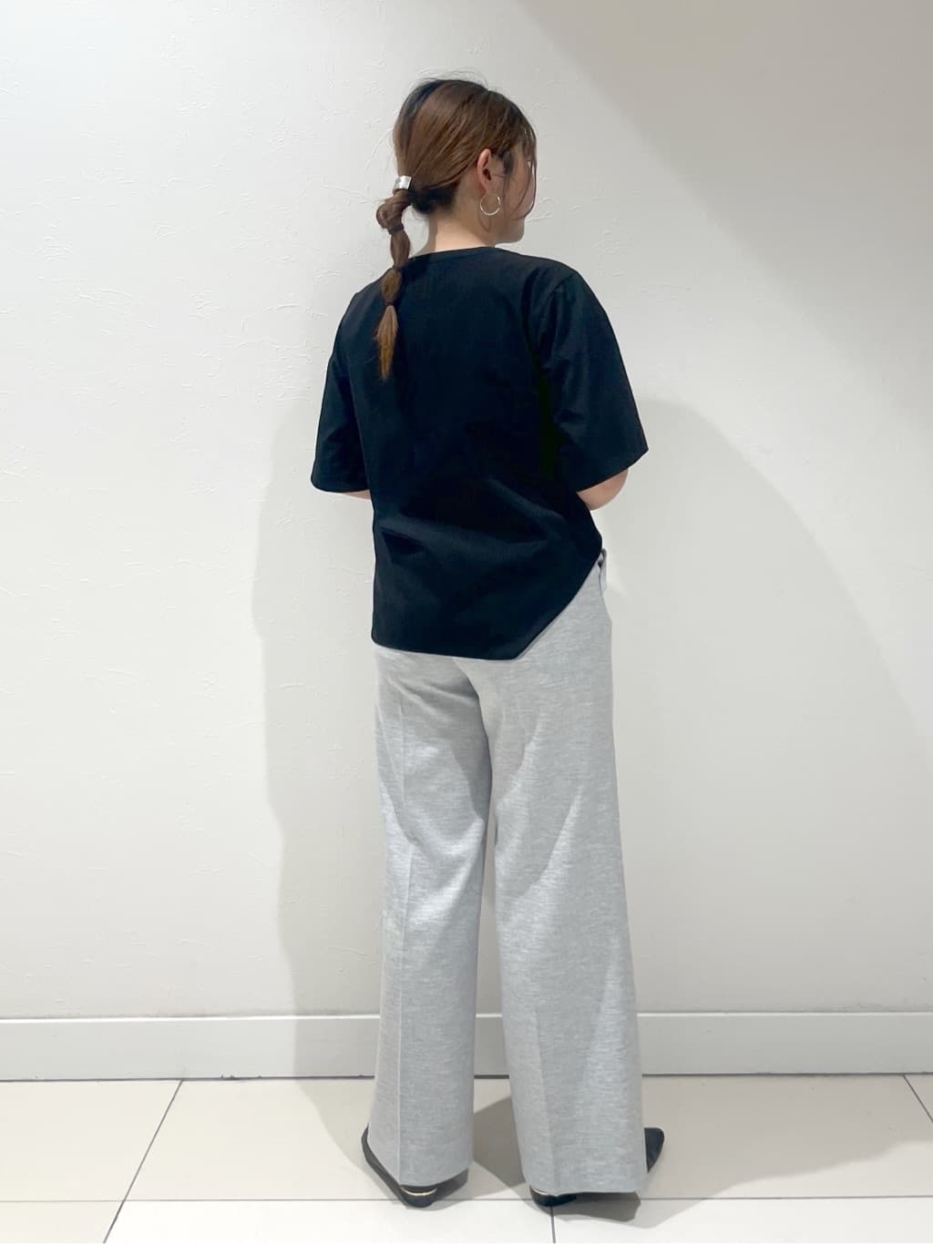 YUUKIさんの「INDIVI｜【洗える】胸元タックフリルブラウス」を使ったコーディネート