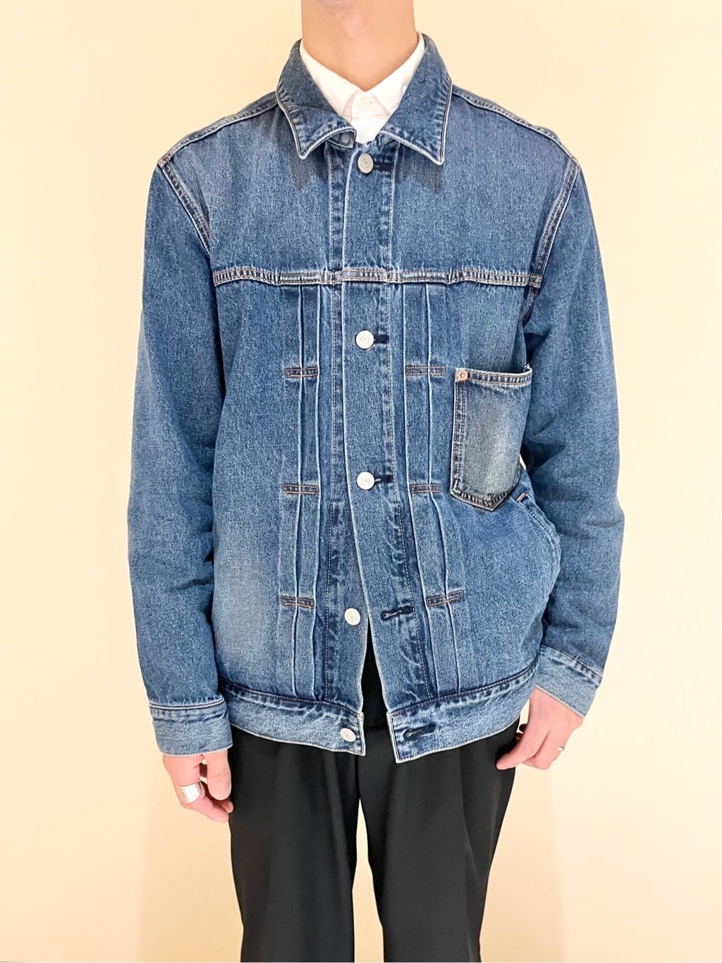 小山凌さんの「DRESSTERIOR｜SUPIMA COTTON ボタンダウンシャツ」を使ったコーディネート