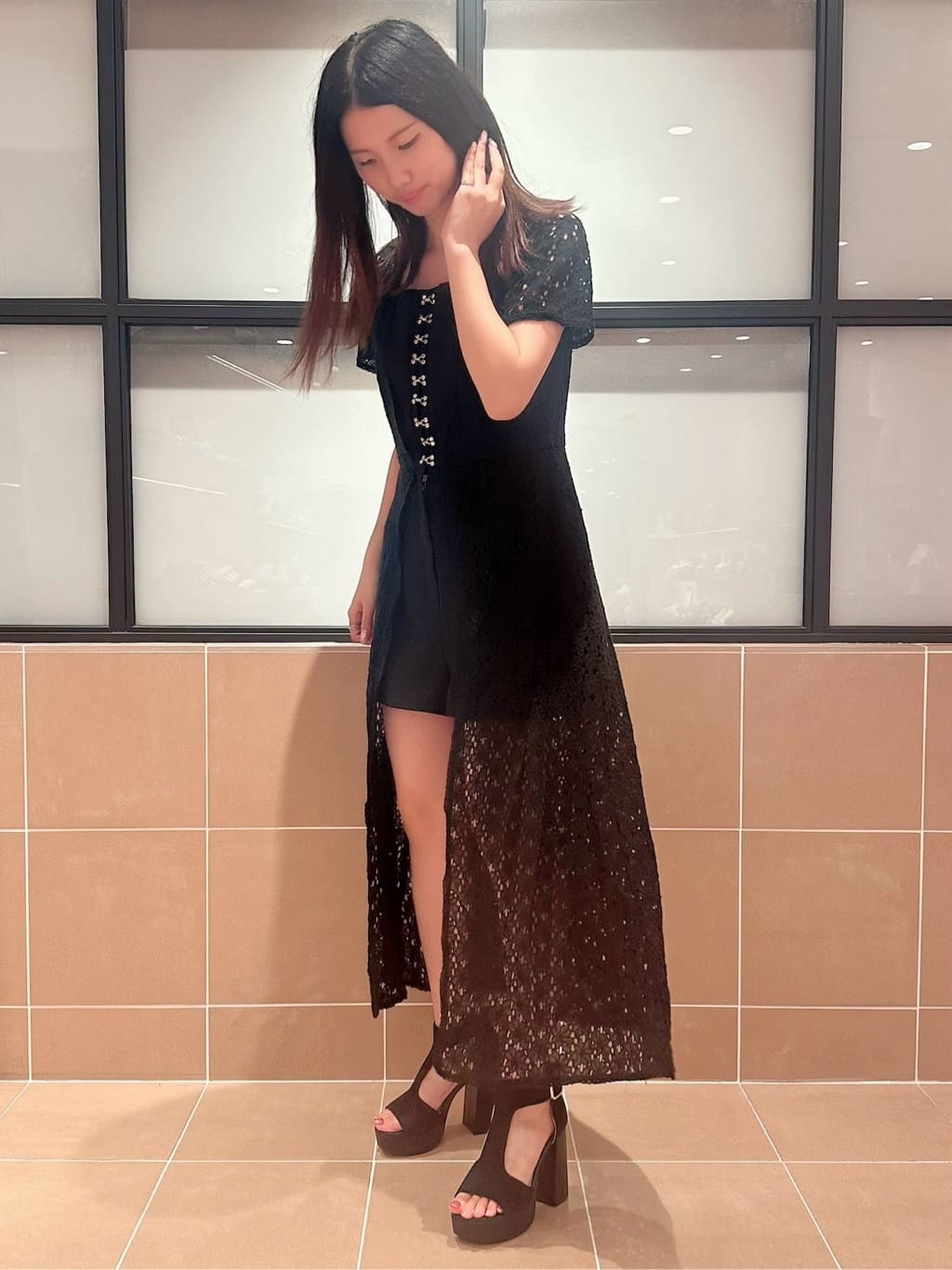 そるちゃさんの「ESPERANZA｜Tストラップスクエアサンダル」を使ったコーディネート