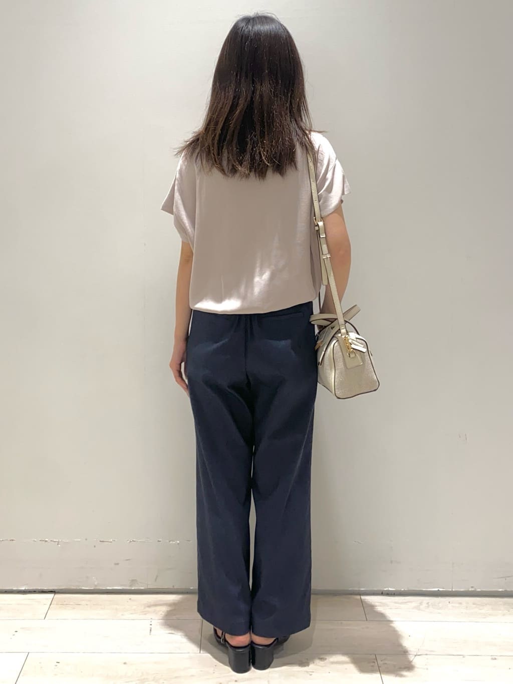 shikaさんの「THE SHOP TK｜さらさらフレアスリーブサマーニット【毛玉になりにくい/UV/洗濯機OK】」を使ったコーディネート