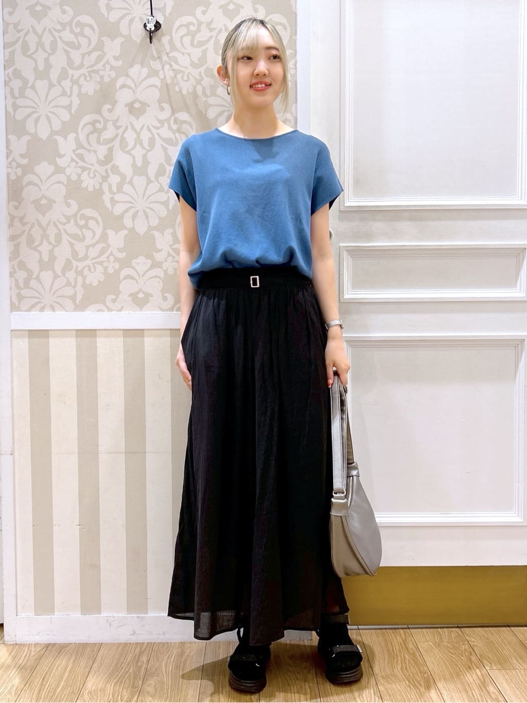 望 愛さんの「grove｜【UVカット/洗える】クロップドシアーシャツ」を使ったコーディネート