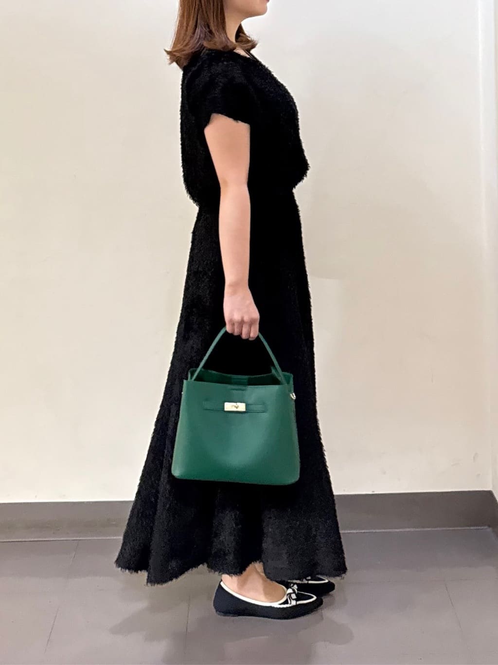 いくみさんの「UNTITLED｜【セットアップ可/洗える】フェザーフレンチスリーブブラウス」を使ったコーディネート