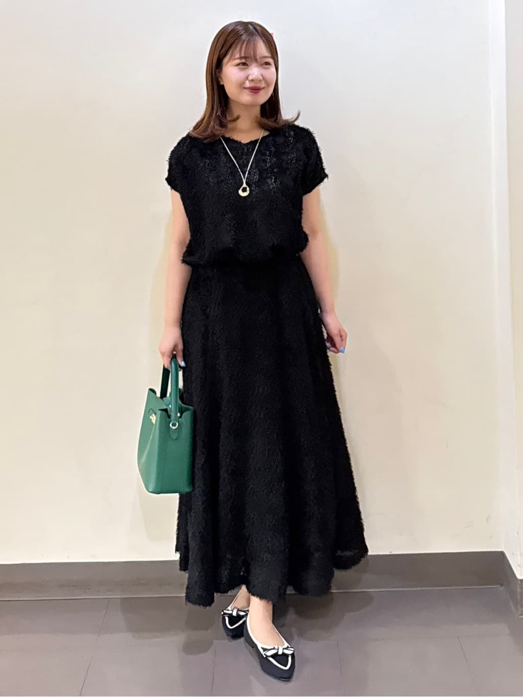 いくみさんの「UNTITLED｜【セットアップ可/洗える】フェザーフレンチスリーブブラウス」を使ったコーディネート