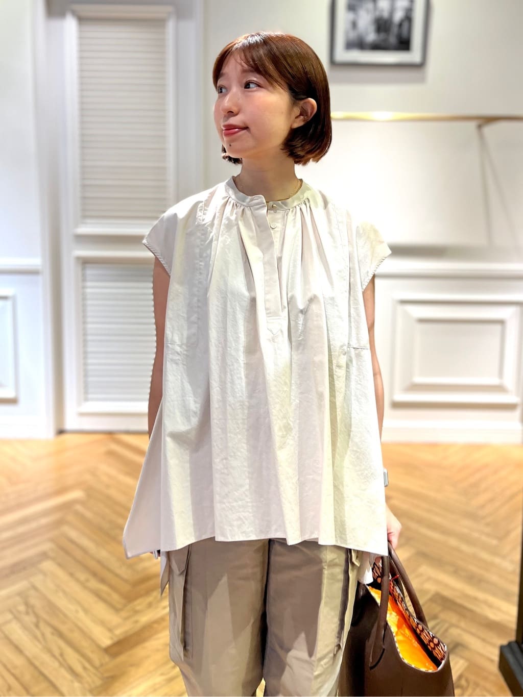 つじ まこさんの「DRESSTERIOR｜バイカラーバングル」を使ったコーディネート