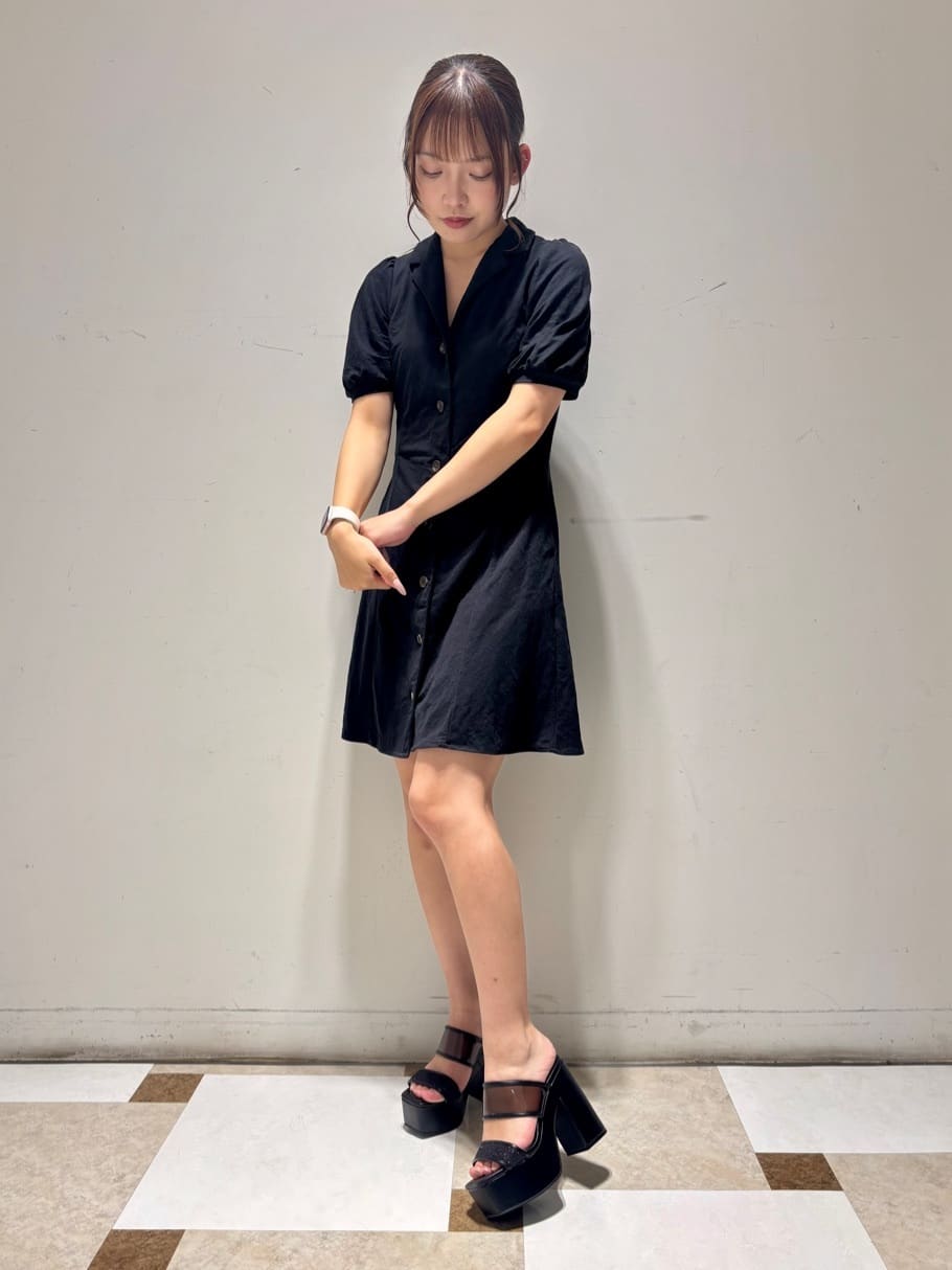 せらら⭐️さんの「ESPERANZA｜【ラク盛り／サンダル】リピーター続出／脚長美脚　ミュールサンダル」を使ったコーディネート