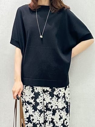 Miwaさんの「UNTITLED｜【ウエストゴム/ワイド/柄】モノトーンフラワーパンツ」を使ったコーディネート