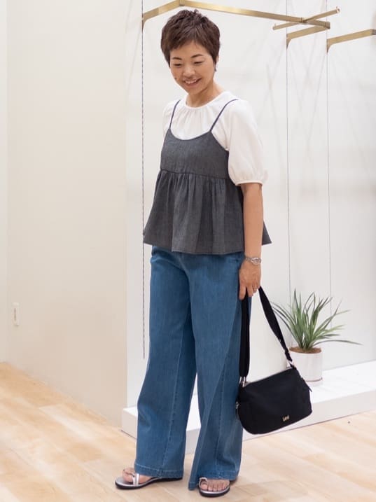 シュウコさんの「grove｜【Lee別注】撥水サイドドロストショルダー」を使ったコーディネート