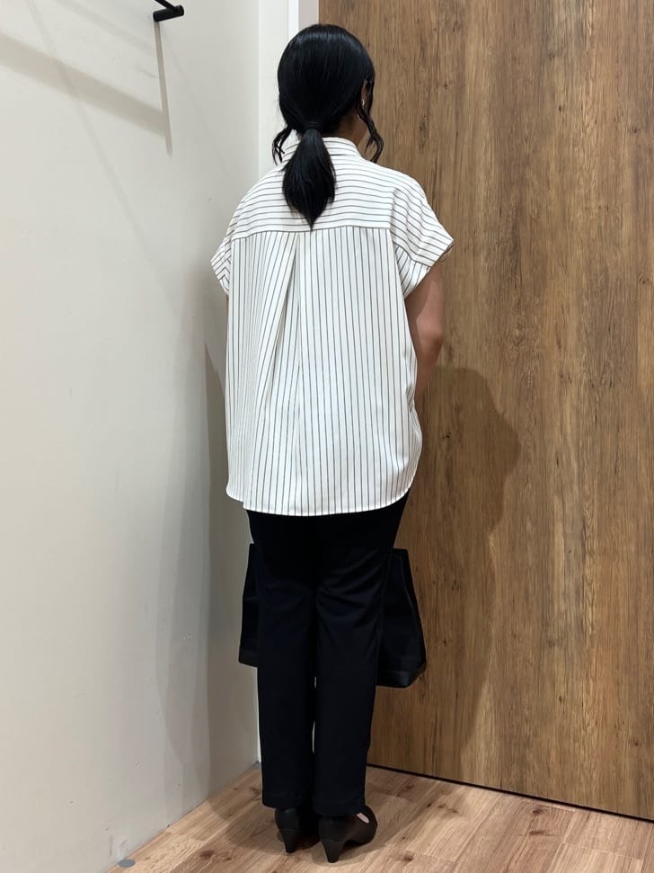 Reinaさんの「grove｜【冷感】サマーハイパーストレッチテーパードパンツ」を使ったコーディネート