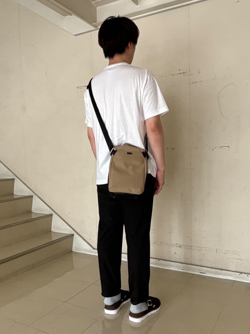 圭哉さんの「TAKEO KIKUCHI｜【COOL CITY WEAR】エアートール オープンカラーシャツ /接触冷感・通気性」を使ったコーディネート